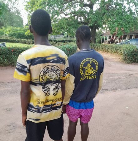 Operatives of Edo State Security Vigilante Network apprehended two teenagers in search of 'money making ritual' .