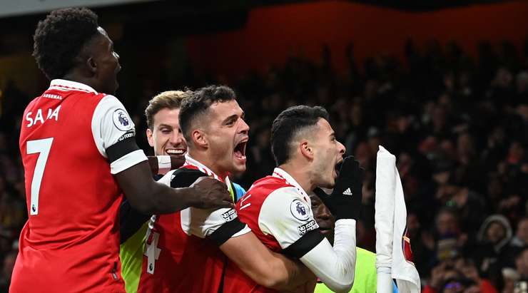 Arsenal celebrate their victory over West Ham