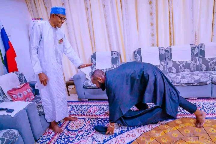 Seyi Tinubu prostrates for Buhari during visit of Tinubu-Shettima Campaign Council delegation to Daura