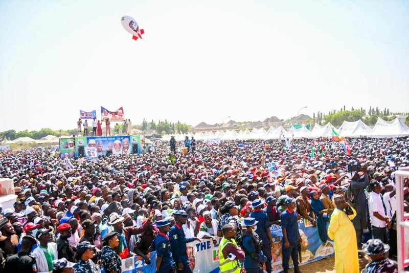 Huge crowd at the Minna rally on Wednesday.