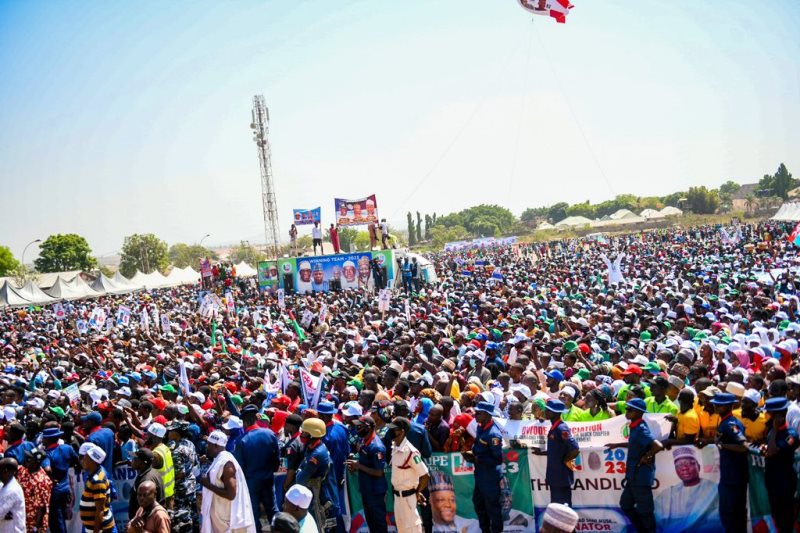 Huge crowd at the Minna rally on Wednesday.