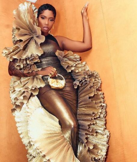 Tiwa Savage in gorgeous outfit at British Fashion Award (Photos, video ...