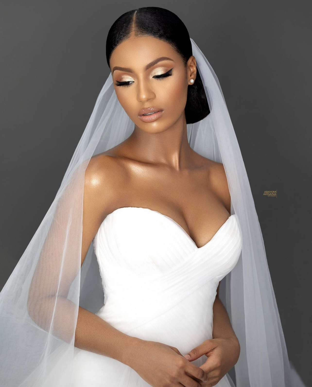 Photographed by popular Wedding and Beauty photographer, Abayomi Akinaina