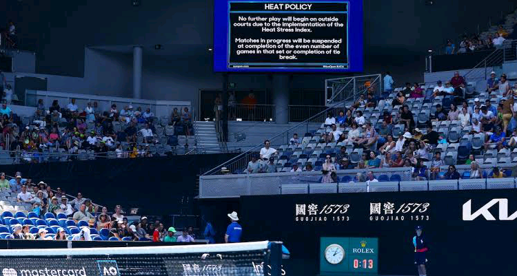 Heat halts play at Australian Open