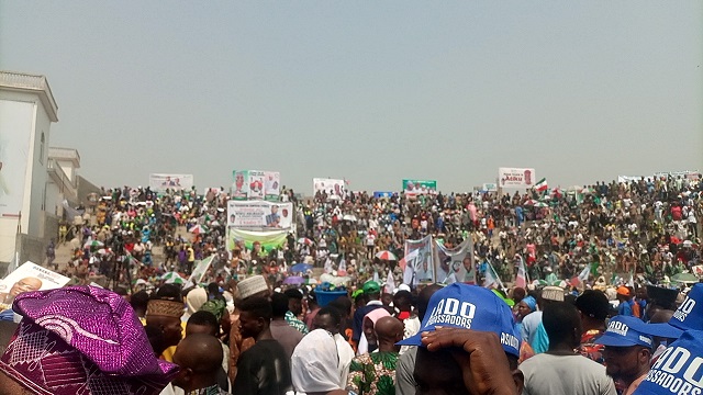 Huge crowd as campaign train of PDP presidential candidate, Atiku Abubakar and his running mate Ifeanyi Okowa hits Abeokuta, Ogun state