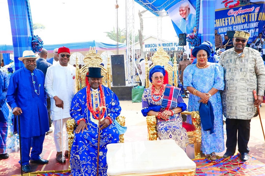 L-R: Former governor of Rivers State, Dr. Peter Odili; Rivers State governor, Nyesom Ezenwo Wike; Onueze Chukwujinka Joe Okocha, SAN, his wife, Mrs. Ifeoma Margaret Okocha; Justice Mary Odili, JSC (rtd) and Sen. John Azuta-Mbata at the conferment of chieftaincy title, Eze-Enwa-Gbaganu-Oha of Obio, Onueze Chukwujinka Joe Okocha, SAN, in Rukpakwolusi town, Rumuokoro, Obio-Akpor Local Government Area of Rivers State on Saturday