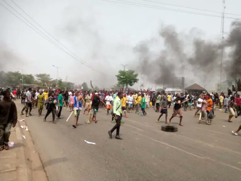 Again, protesters block Ore-Benin expressway