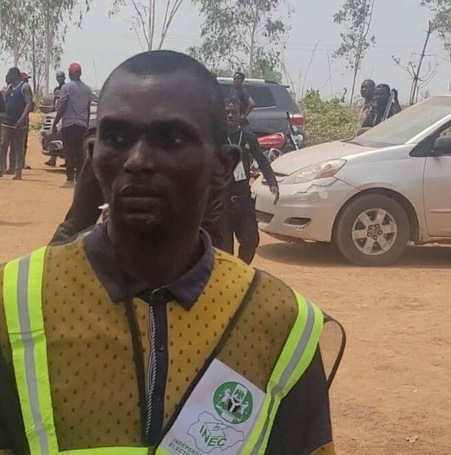Police arrest fake INEC Collation officer, Gabriel Agabi, at a collation center in Okpoma, Yala LG of Cross River State with 17 BVAS machines