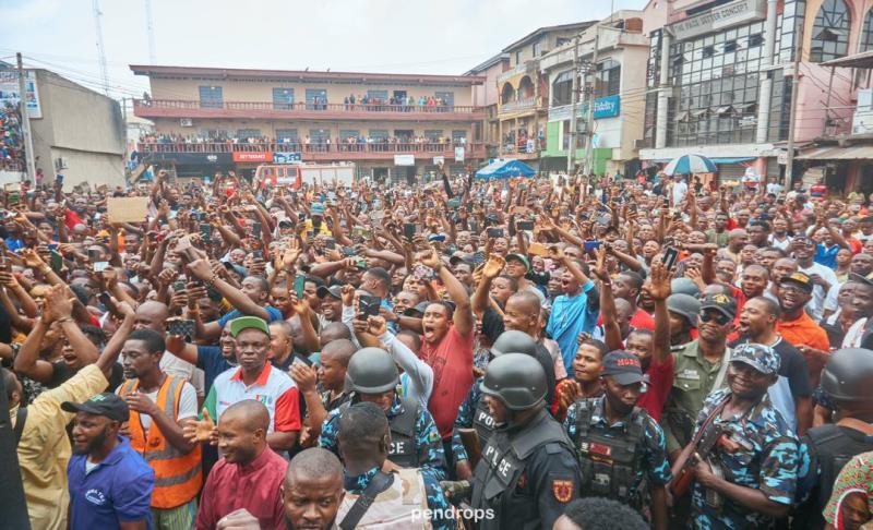 Large crowd at Alaba Market when the LP's presidential candidate visted,