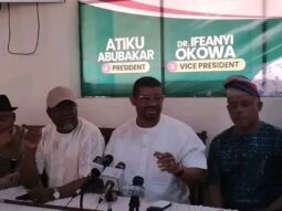 Senator Lee Maeba, Chairman of Atiku/Okowa Presidential campaign council in Rivers briefing the Journalists today on the cancellation of the rally.