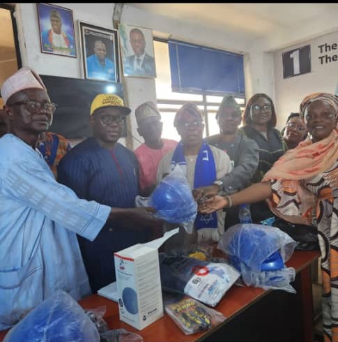 Artisans endorse Sanwo-Olu for second term
