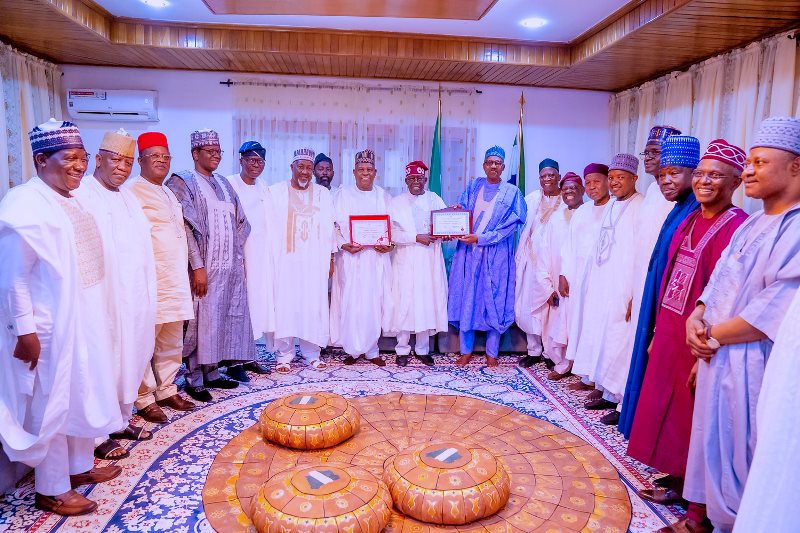 Buhari with Tinubu and others in Daura