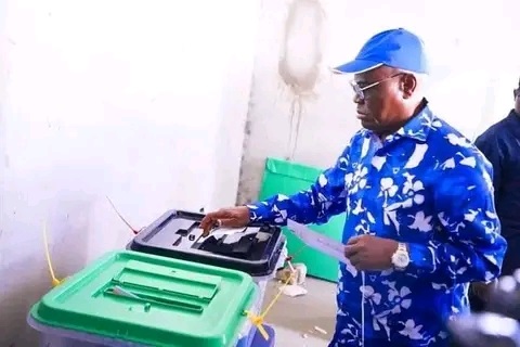 Gov Nyesom Wike voting during Saturday’s governorship and assembly election in Rivers State.