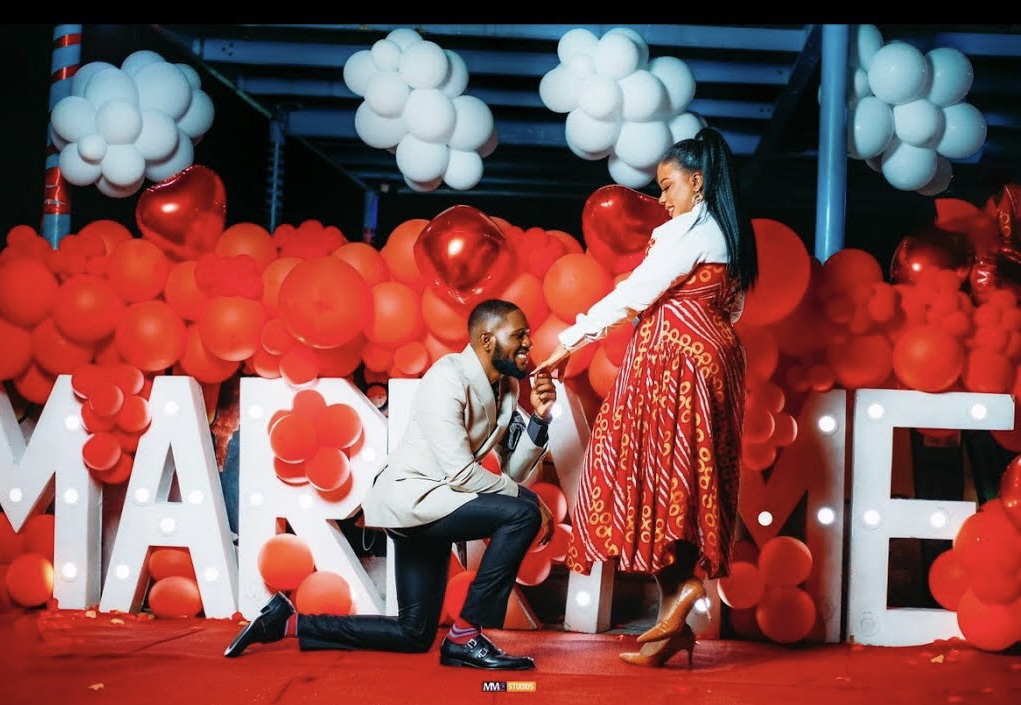 Tributes flow as Sunmisola Agbebi says 'yes' to Yinka Okeleye