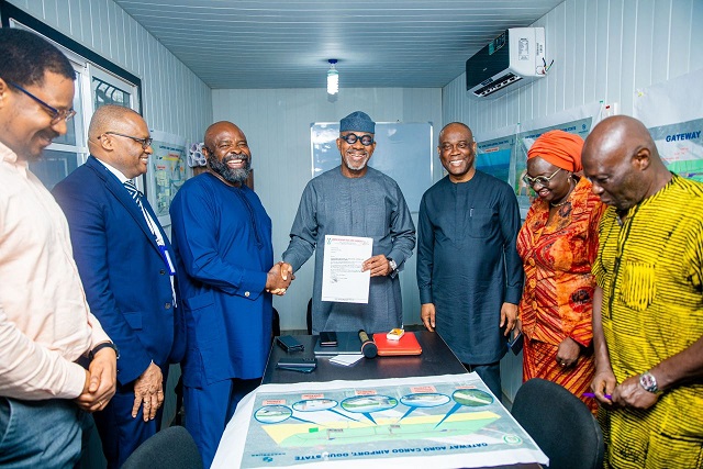 Governor Dapo Abiodun explains the vision behind Gateway Agro-cargo International Airport in Ogun state to excited investors.