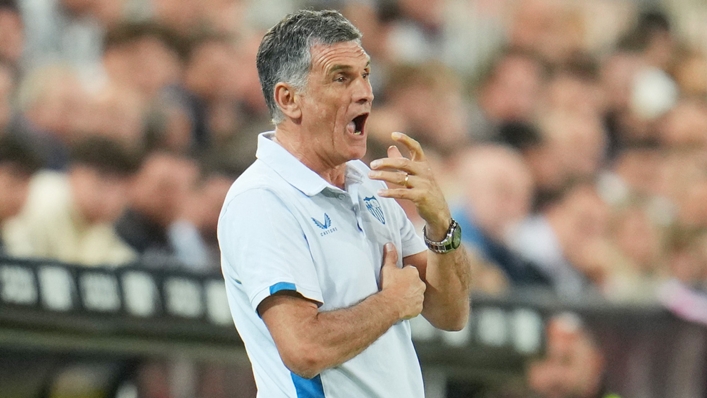 Mendilibar urges Sevilla stars to shake off shackles against Man United