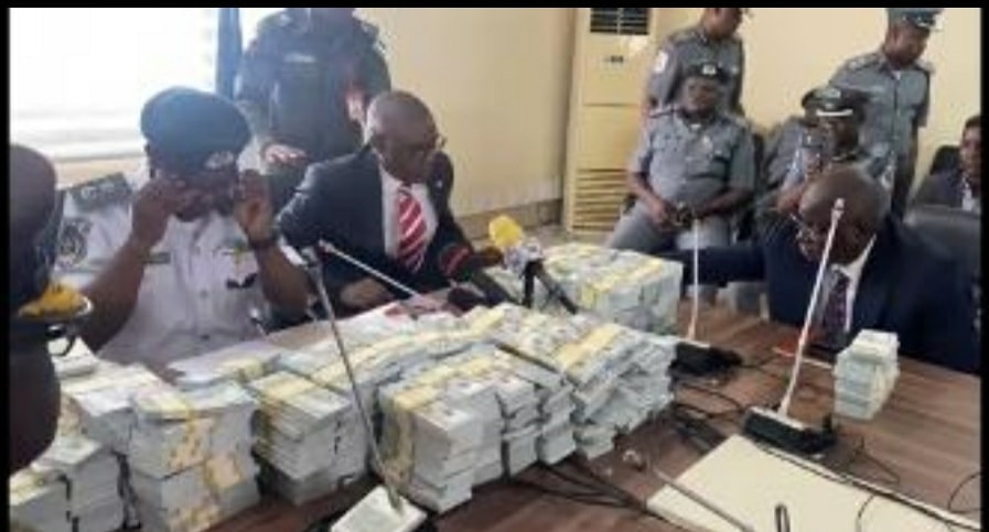 NCS hands over the fake money to EFCC