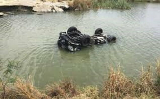 vehicle plunge into river