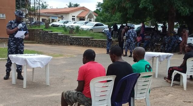 The Police Public Relations Officer in Oyo State, SP Osifeso, parading 10 suspected armed robbers and car snatchers at the command’s headquarters, Eleyele, Ibadan on Friday.