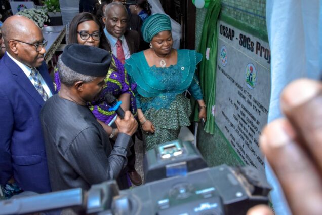 VP Yemi Osinbajo, Princess Adejoke Orelope-Adefulire, others during the commissioning projects by OSSAP-SDGs at the UCH Ibadan
