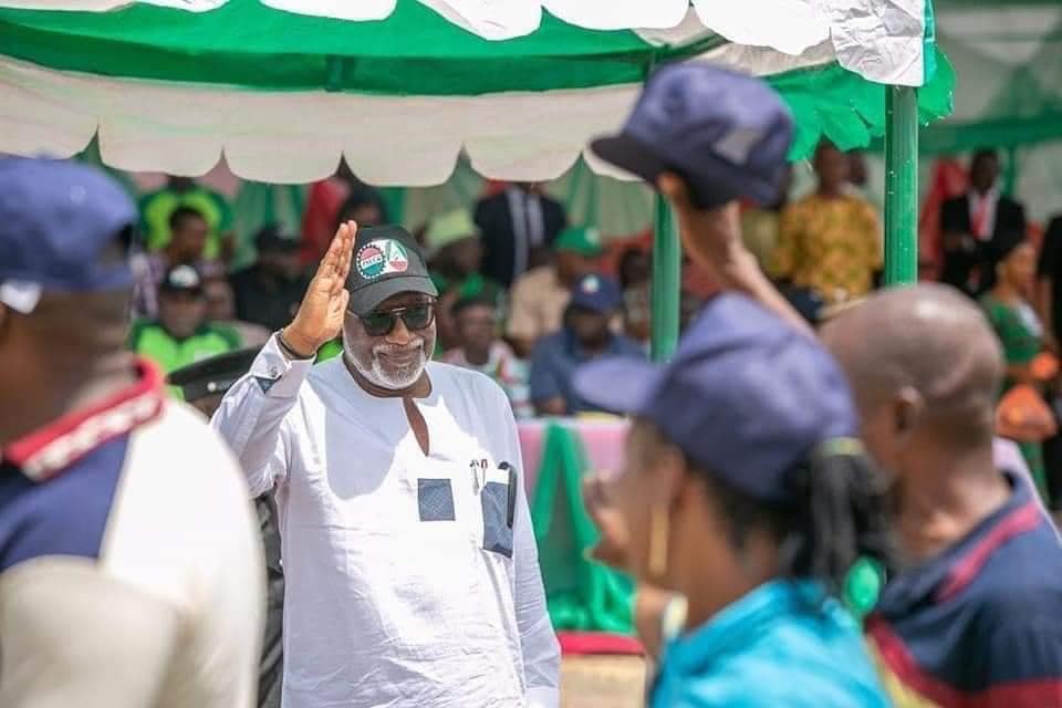 Akeredolu bags “Most Workers’ Friendly Governor” award