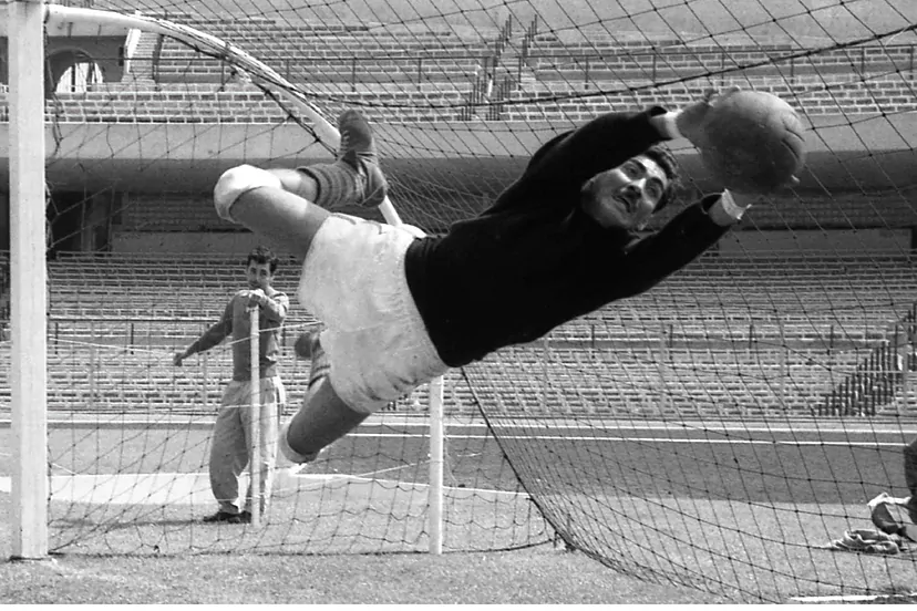 Former Mexico goalkeeper Antonio Carbajal, the first footballer to play in five World Cups, dies at 93, local media announced on Tuesday.