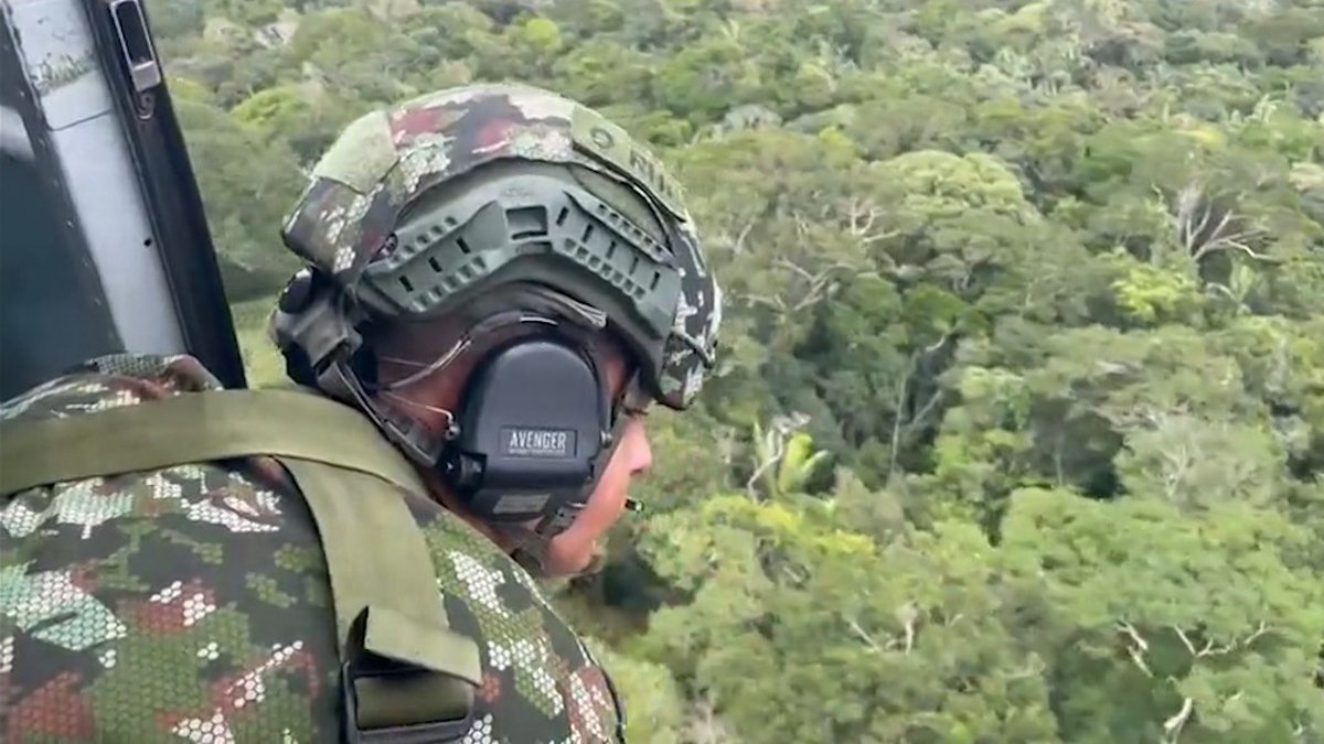 4 kids found alive in jungle 17 days after plane crash