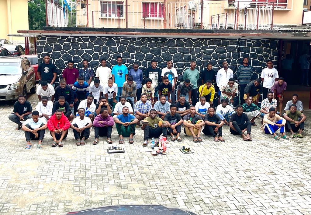 EFCC arrests 52 internet fraudsters in Ogun