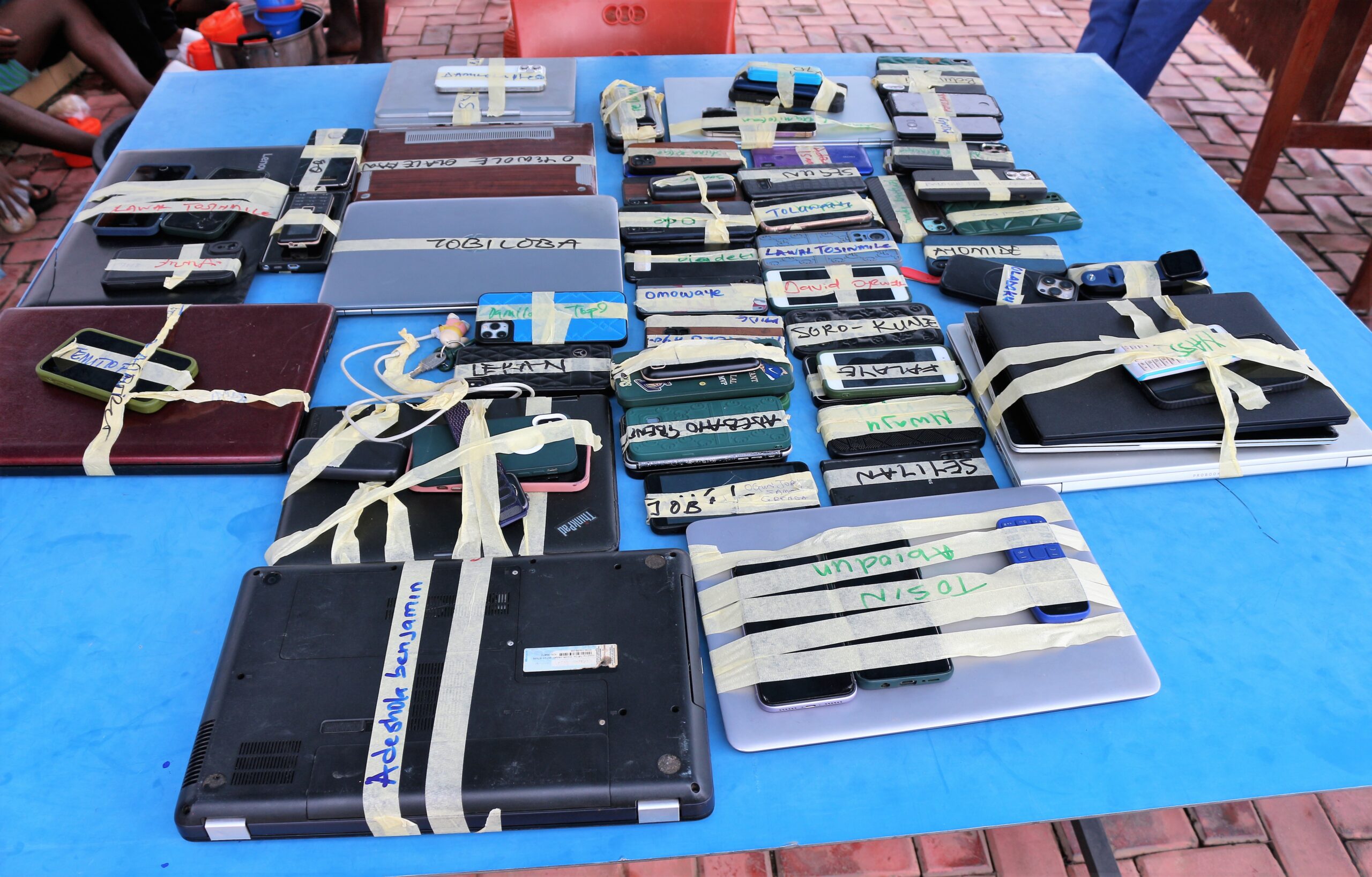 EFCC arrests 49 internet fraudsters in Ekiti, Oyo