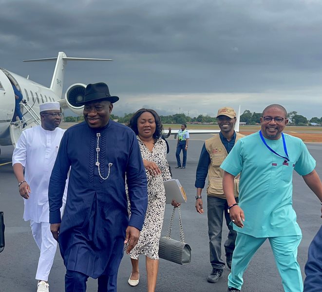 Jonathan Arrives Sierra Leone Ahead General Election (Photos) - P.M. News