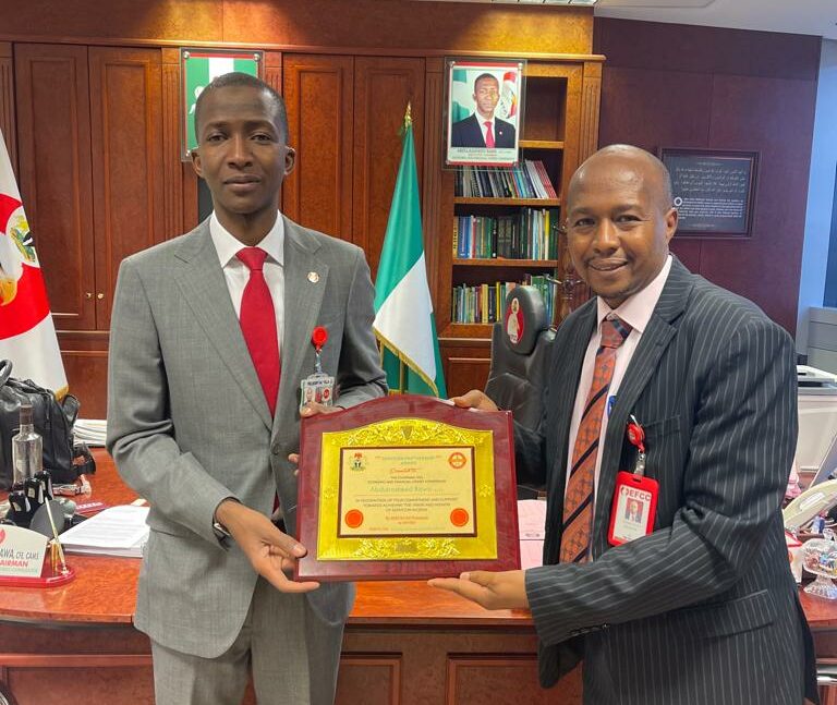 EFCC Boss Bawa Wins SERVICOM Award - P.M. News