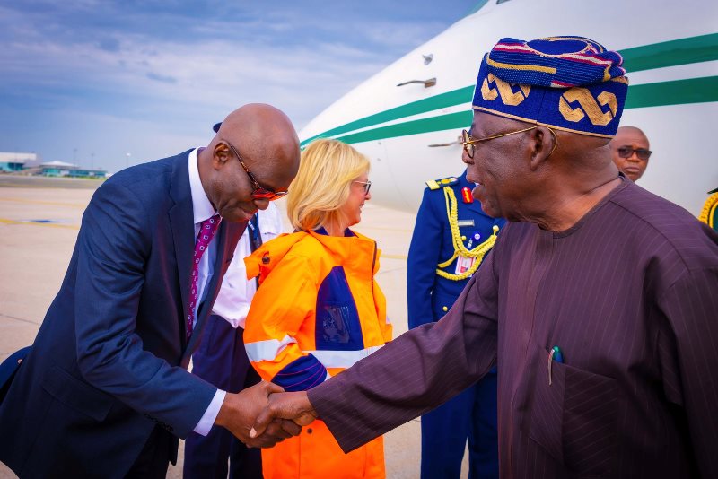 Tinubu arrives France
