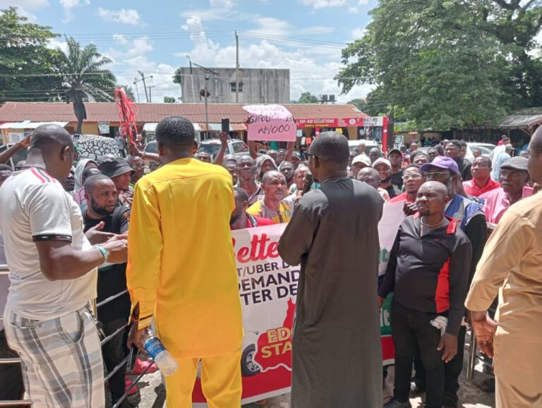 Bolt, Uber cabs drivers shut down Benin city, the capital of Edo State, with protest alleged unfair treatments by their managers
