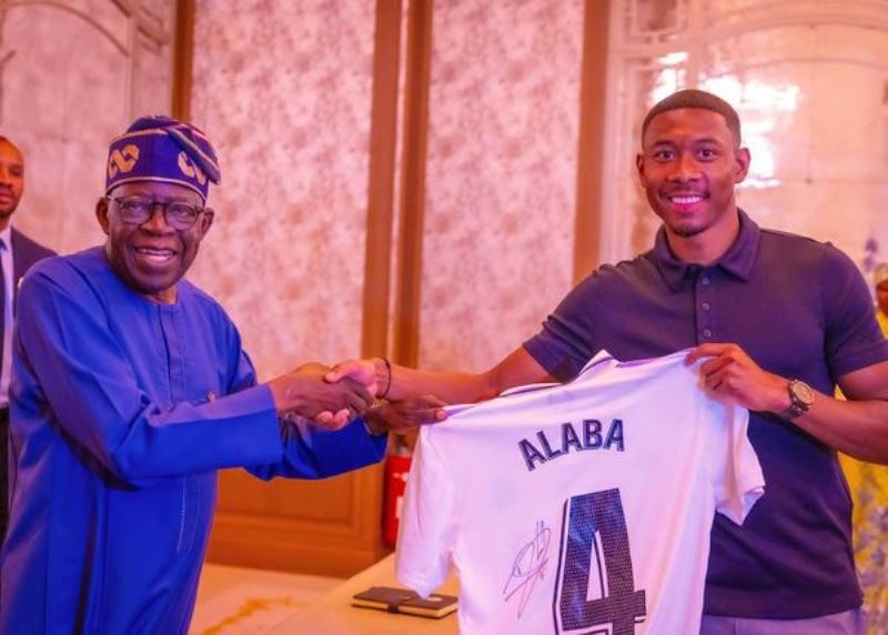 Alaba presented Tinubu his jersey