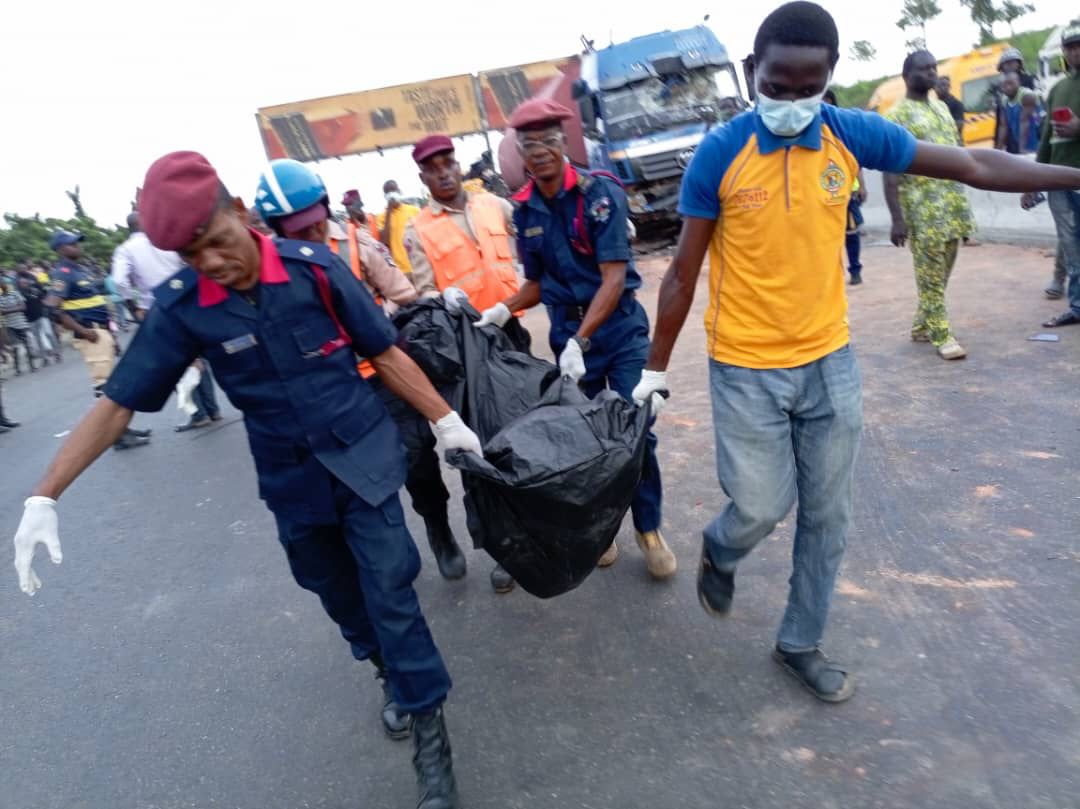 Diesel tanker crushes female egg seller to death on Otedola Bridge