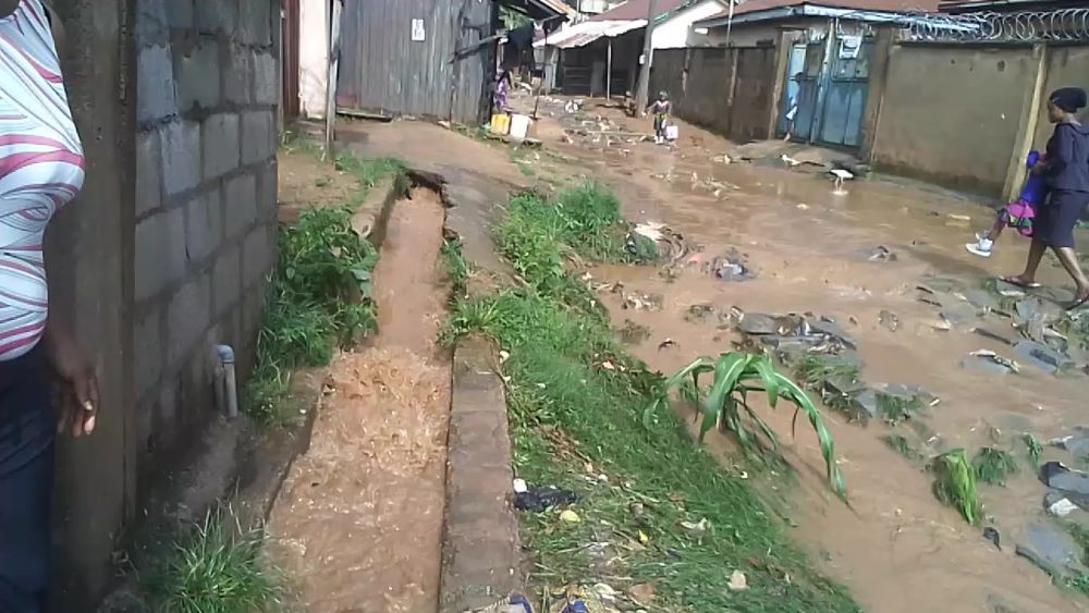 Residents of communities in Karu LGA of Nasarawa State erect residential homes in erosion gullies even as flooding is becoming commonplace