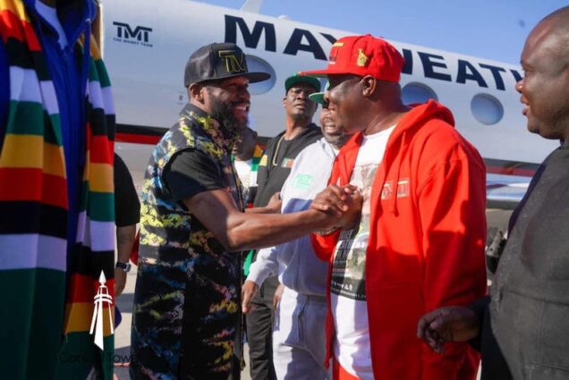 Mayweather being received in Zimbabwe on arrival at Harare airport