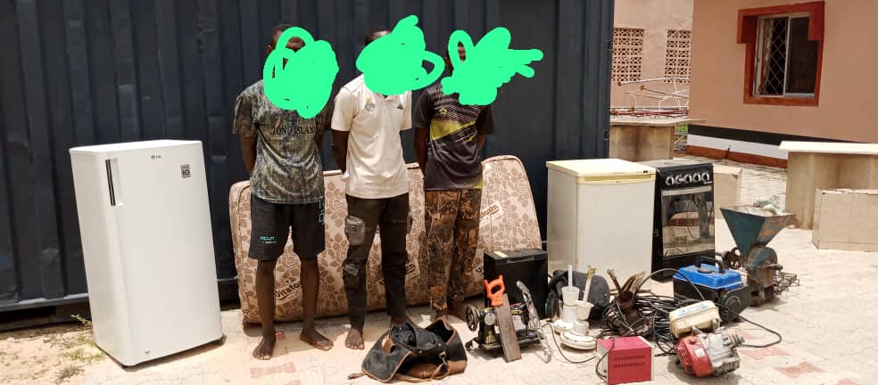 Civil Defence operatives arrest three members of notorious syndicate which specialises in house breaking and stealing in Katsina State