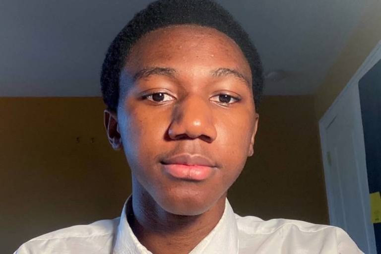 Science Park High School at Newark in New Jersey, U,S. honours Nigerian Achunike Okafor for his extraordinary academic performance.