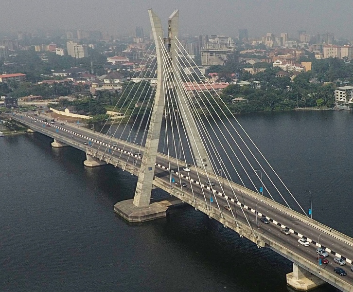 Man plunges into Lagos Lagoon from Lekki-Ikoyi Link Bridge