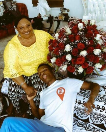 Wizkid and his mother