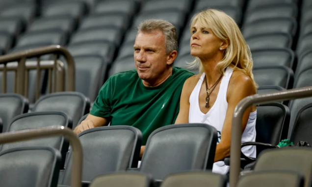 Joe Montana, his wife Jennifer sue San Francisco - P.M. News