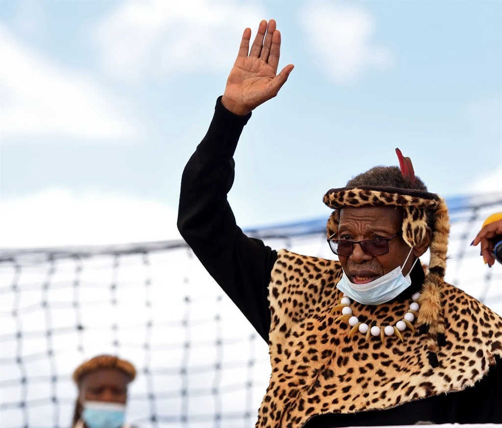 Old file photo of Mangosuthu Buthelezi in his Zulu regalia