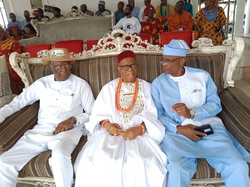 Edo 2024: Oba of Benin prays for APC's Osunbor, LP's Imansuangbon