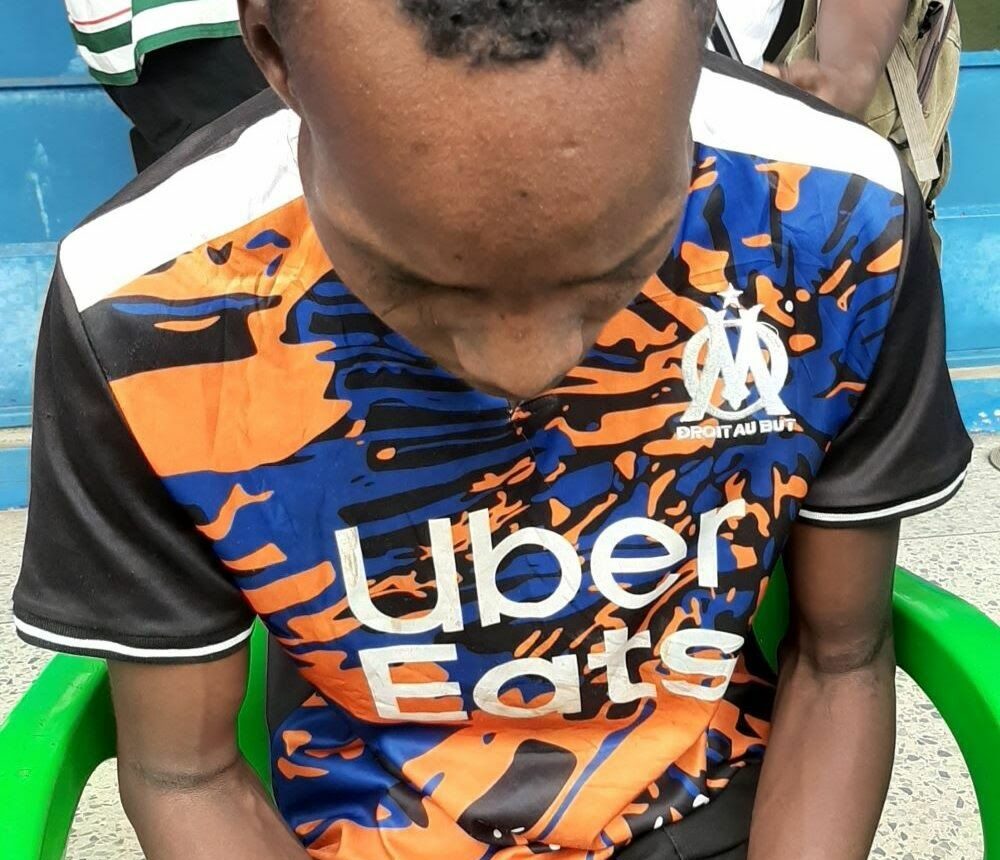 Police nab 25-year-old wanted kidnap kingpin Idris Amedu with international passports, ATM cards, others at Ahor Community, Benin Edo State