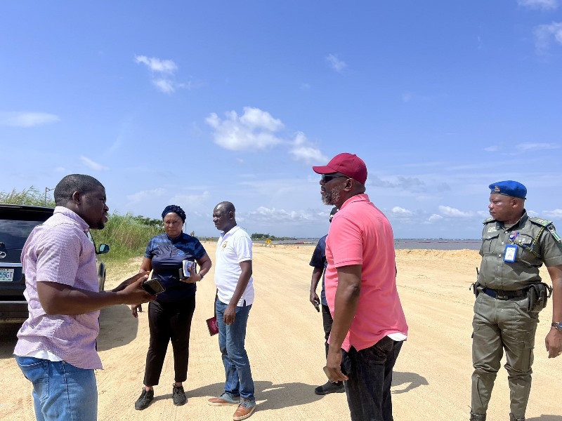 Alebiosu and others during the tour