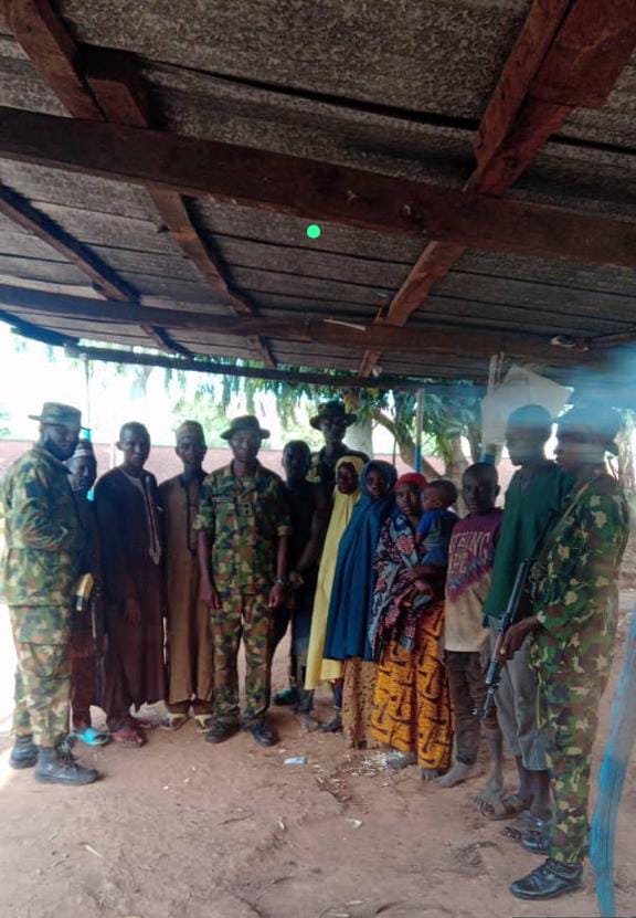 Troops of Nigerian Army rescue 6 kidnapped victims, kill one bandit, capture two Ak-47 rifles in battle with bandits in Kaduna State.