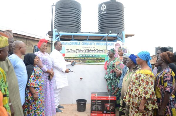 Ogun Assembly Speaker Olakunle Oluomo commissions projects in his Constituency to mark his 60th birthday and in honour of his late father.