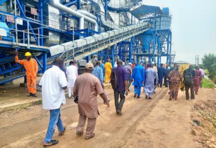 Dangote Sugar Refinery (DSR) employs no less than 7,000 workers yearly in its Numan, Adamawa, State Backward Integration Project (BIP).