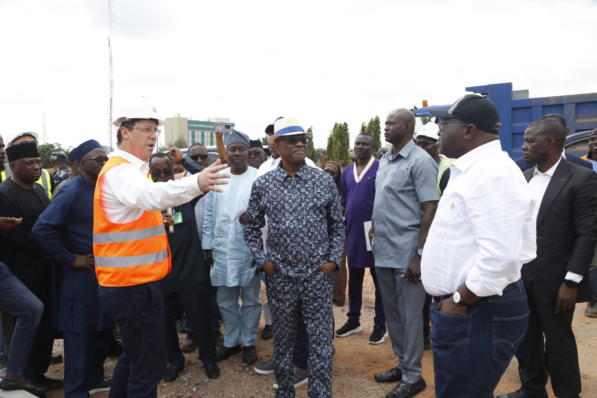 The Managing Director, Julius Berger, Dr Lars Ritcher (left), and the FCT Minister Mr Nyesom Wike (middle), during the minister’s tour of projects on Saturday in Abuja